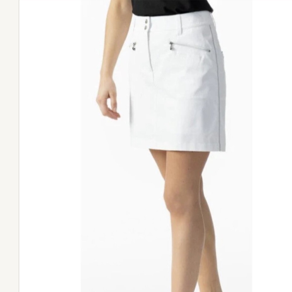 Daily Sports Glam 18” Stretch Golf Skort White Size 4